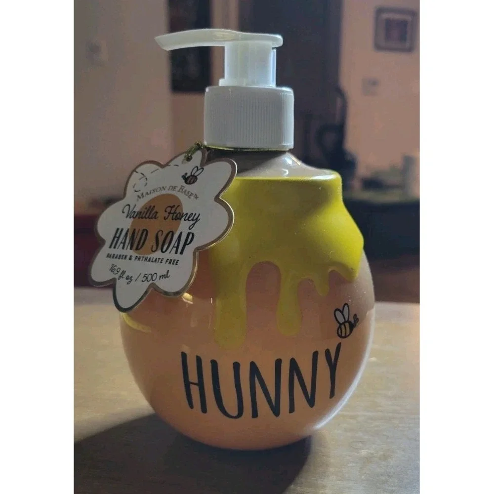 Maison De Base‎ Vanilla Honey Hand Soap Paraben & Phthalate free 16.9 fluid oz.